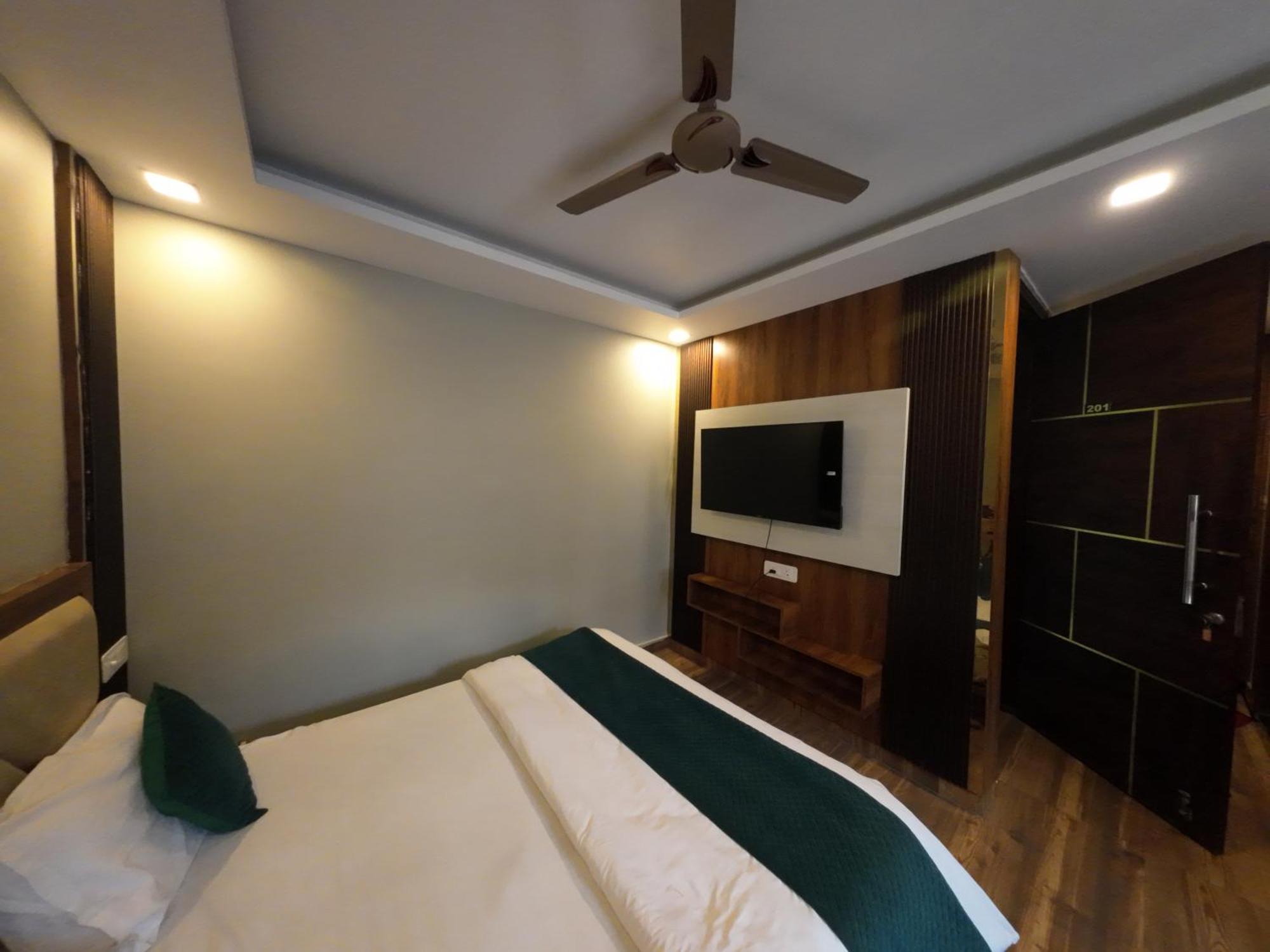 רישיקש Hotel Hostel Vimal Ganga מראה חיצוני תמונה